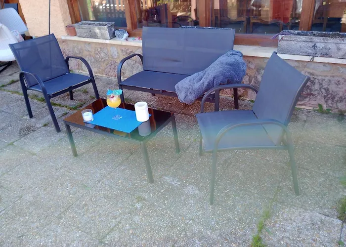 Arroyo Del Valle No Hay Piscina * San Andrés del Rabanedo